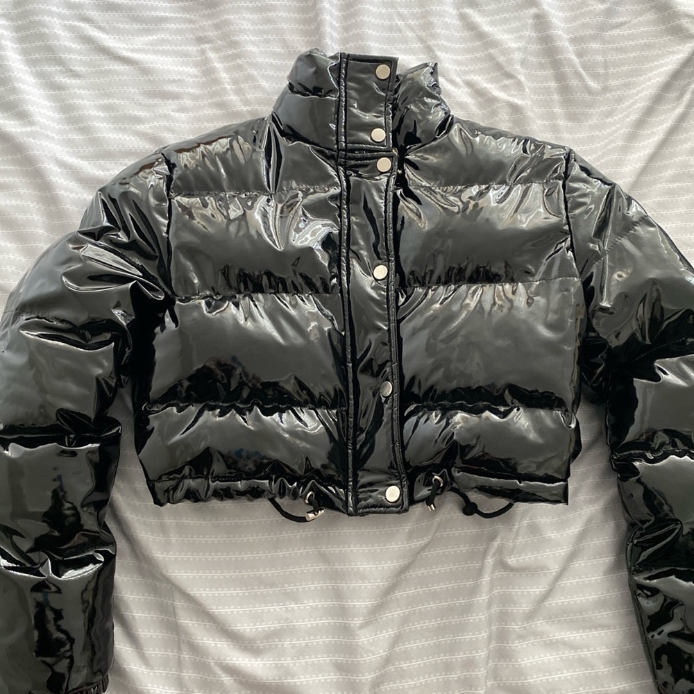 Black Cropped Puffer / Adika 🖤